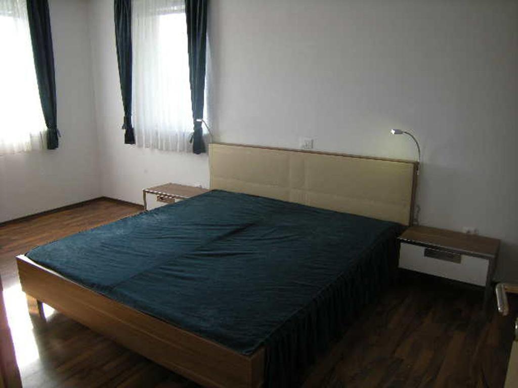 Vila Ema Apartments And Rooms Λιουμπλιάνα Δωμάτιο φωτογραφία