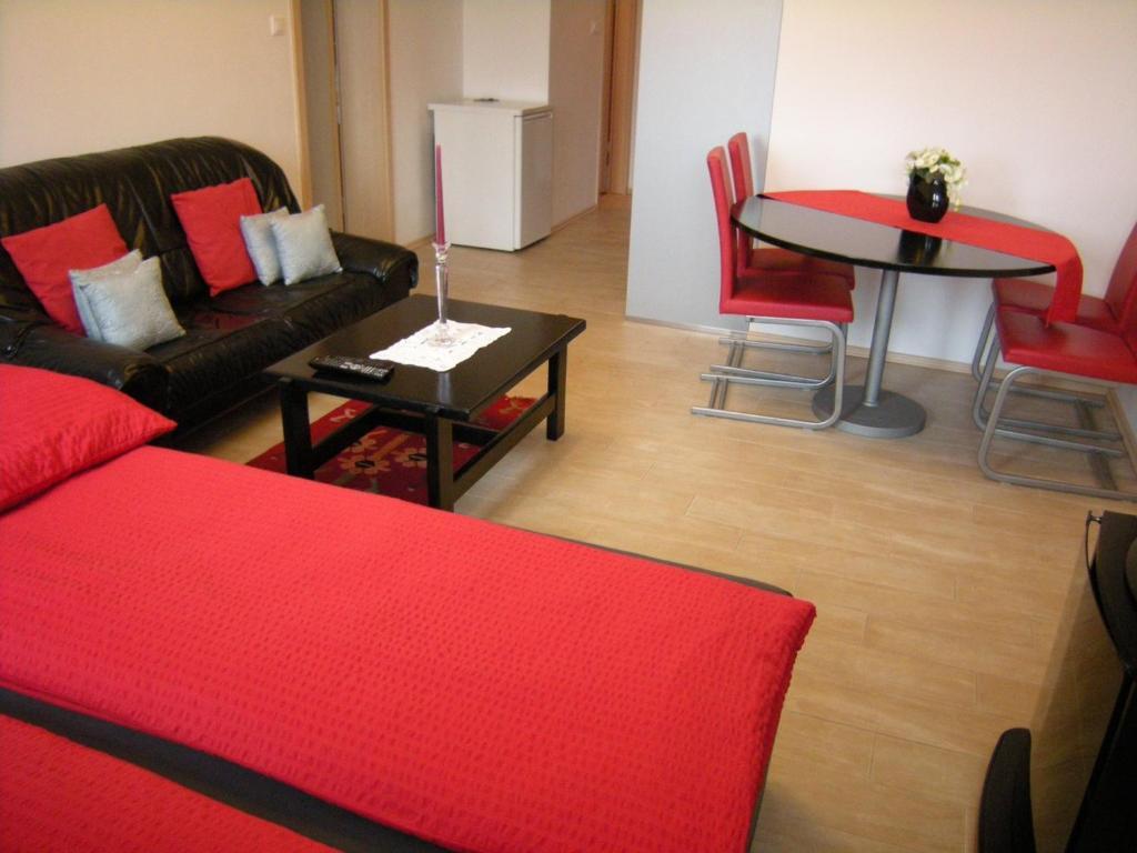 Vila Ema Apartments And Rooms Λιουμπλιάνα Δωμάτιο φωτογραφία